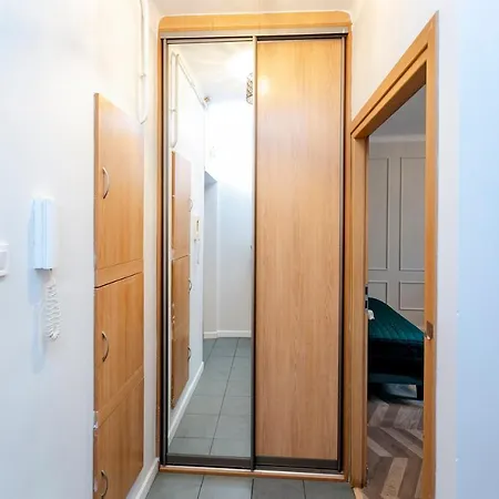 Wilcza 3g - 260m Od Ambasady Usa, 1km Od Dworca Centralnego アパート