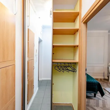 Wilcza 3g - 260m Od Ambasady Usa, 1km Od Dworca Centralnego