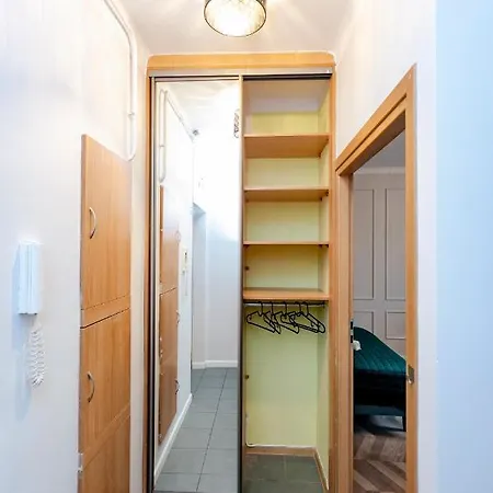 Wilcza 3g - 260m Od Ambasady Usa, 1km Od Dworca Centralnego