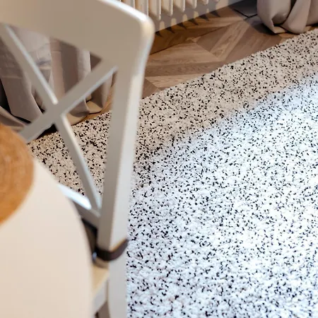 Wilcza 3g - 260m Od Ambasady Usa, 1km Od Dworca Centralnego